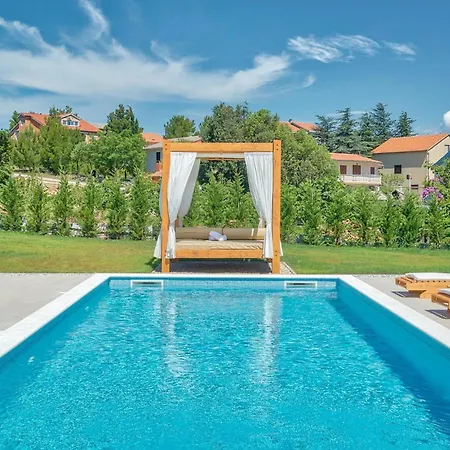 Ena Mar Holiday home