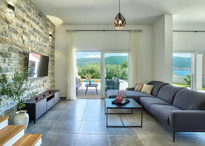 Ena Mar 펜션 자다르